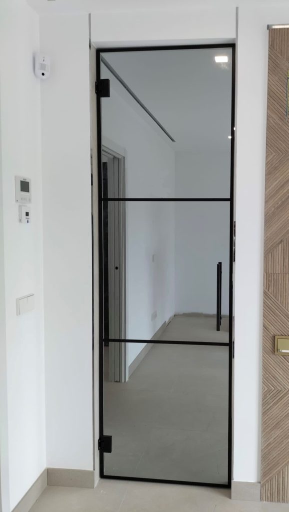 PUERTA HIERRO PINTADO